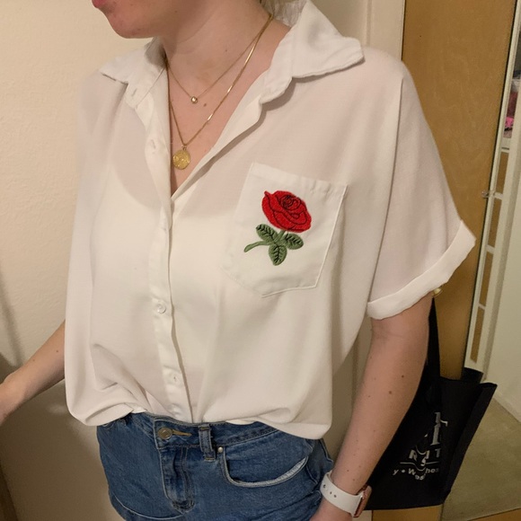 White Collard Top with Rose Embroidered - Picture 2 of 6